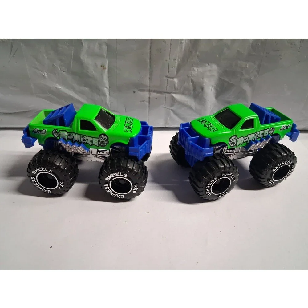 2 Turbo Wheels Monster Truck Express Wheels 1:64 Green Blue Large Wheels